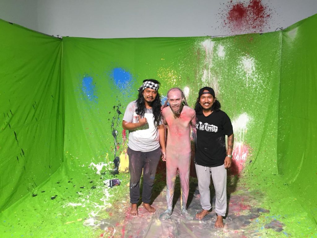 Made Bayak/Pohon Tua/Erick EST/inimusik