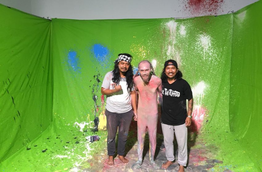 Made Bayak/Pohon Tua/Erick EST/inimusik