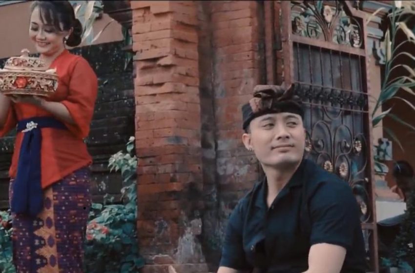 Tisson feat Putri Bulan/ inimusik