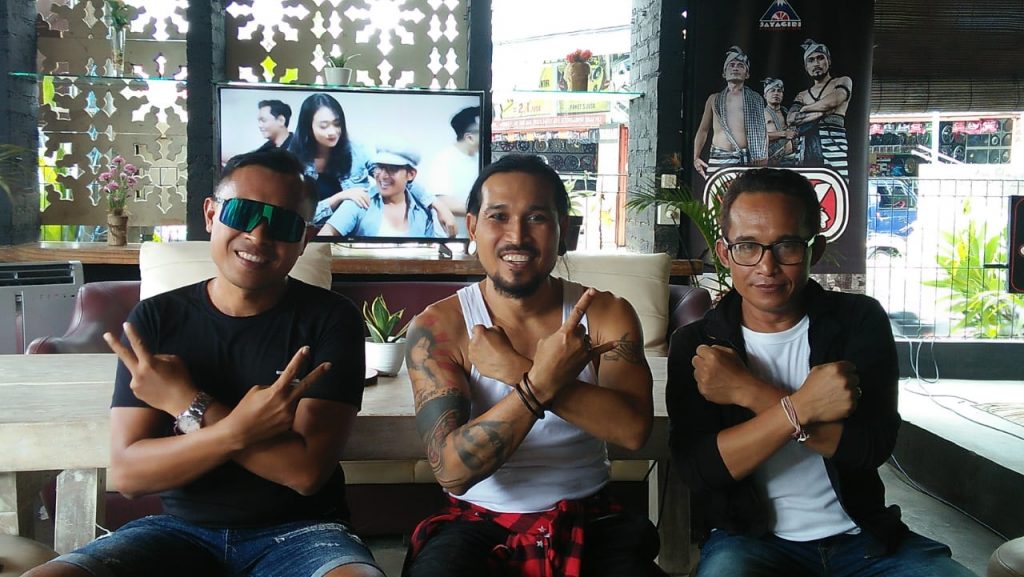 lirik dan chord lagu bali omed-omedan xxx band bali