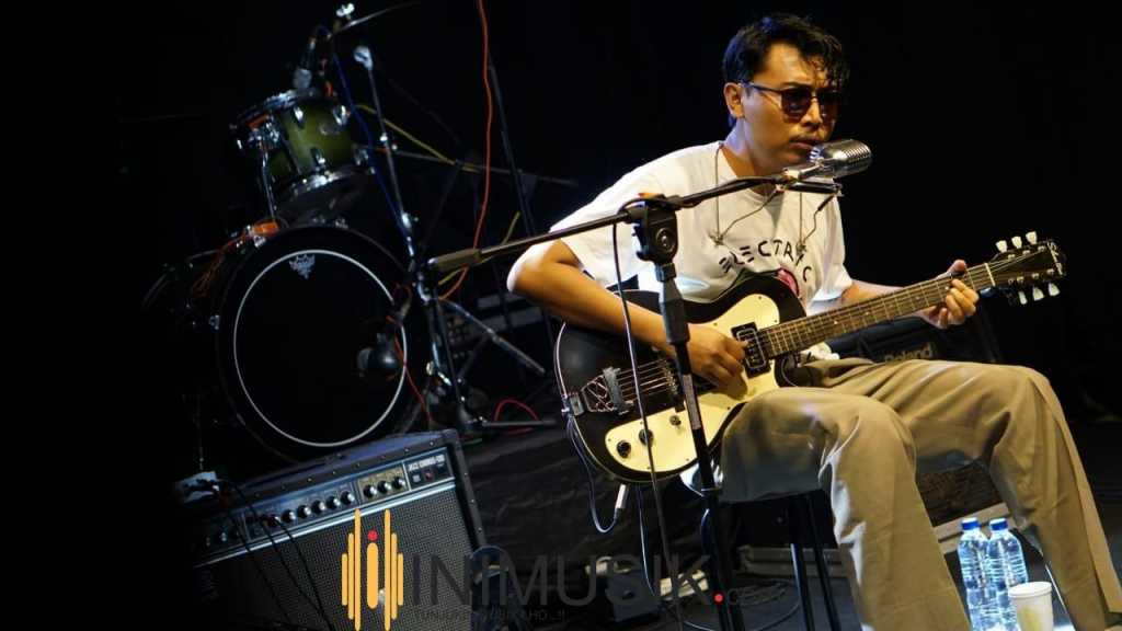 Made Mawut saat tampildi Konser Live Streaming/ inimusik