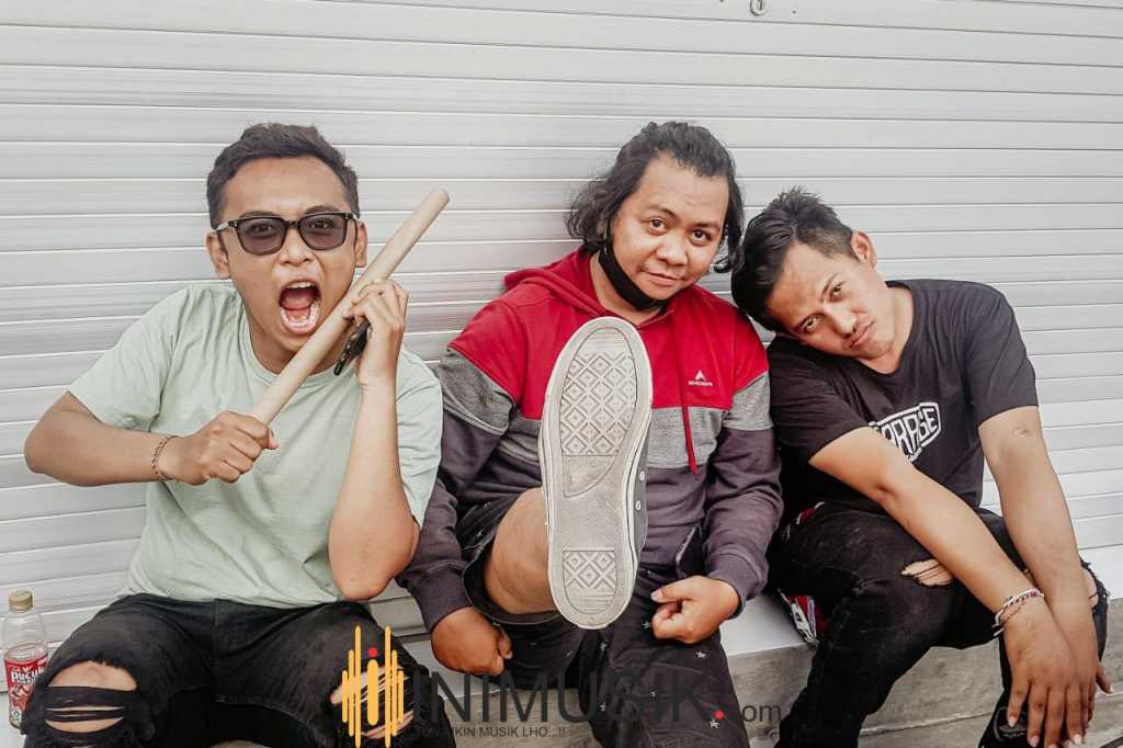 Ratakanan Band/ inimusik