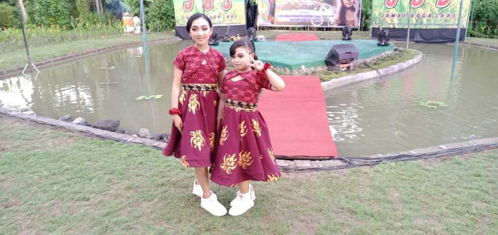 Kiri-Kanan: Gung Mas Pemayun dan Gung Mirah Pemayun/ inimusik