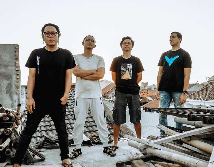 naff rilis single menualah denganku