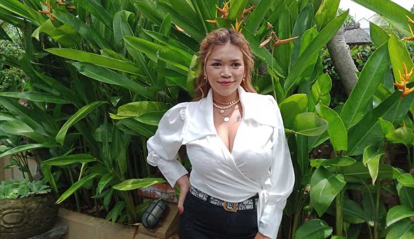 asri saputri rilis dua lagu, nyaman dan ragu