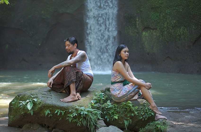 salah satu scane dari video clip satus tiban svami band/ inimusik