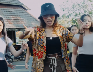 liri dan chord lagu jegeg bulan jeg sibuk