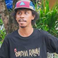 Raim Laode lirik dan chord lagu komang