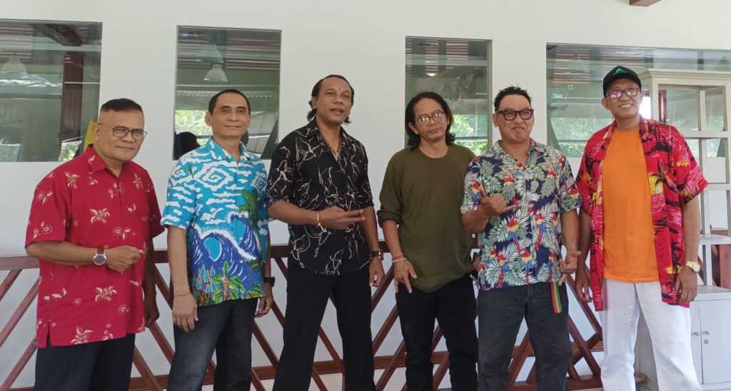 profil band The King's of Revolutions merupakan band reggae