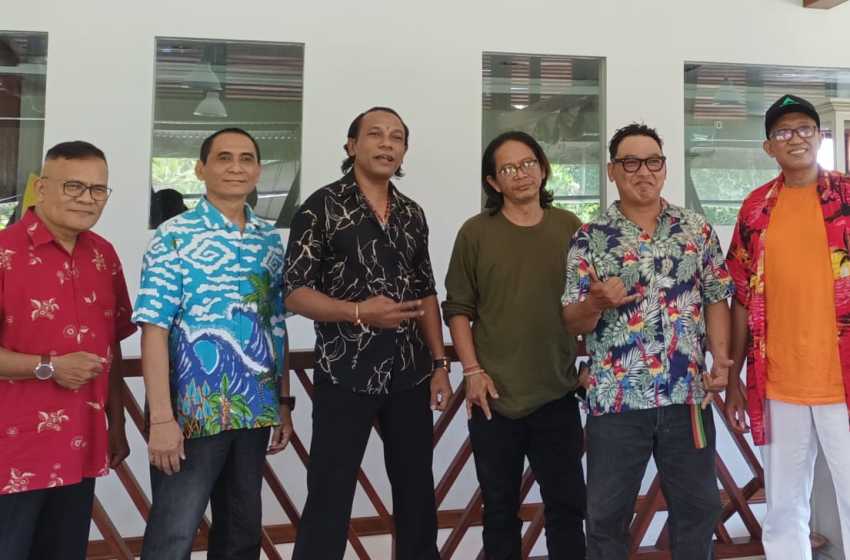 profil band The King's of Revolutions merupakan band reggae