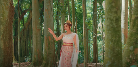 lirik lagu gadis bali eva pratiwi