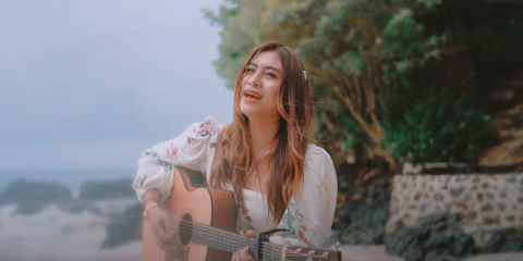 lirik lagu bye dari tika pagraky tentang apa