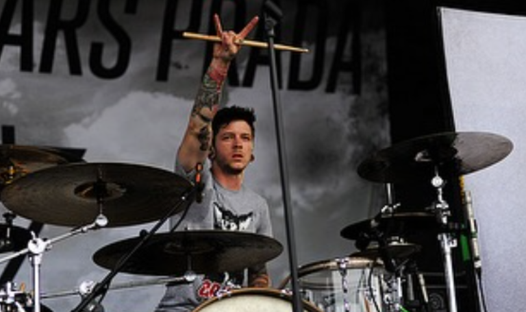 Drummer The Devil Wears Prada Tewas