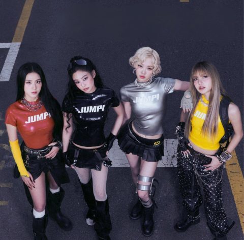 Chord Dasar Lagu Jump dari Blackpink Viral