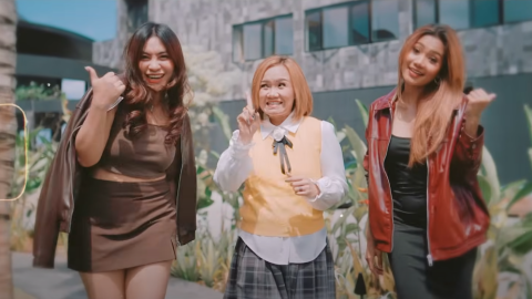 lirik lagu De Macem Macem dari dewi bali dek ulik tika pagraki dan lebri partami